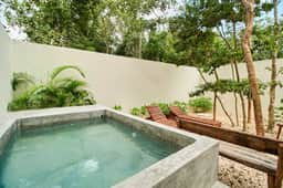 Luxury 3 Bedroom Villa w/ Private Pool & Sun Deck - Image 3