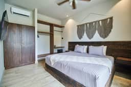 Luxury 3 Bedroom Villa w/ Private Pool & Sun Deck - Image 4
