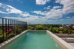 Bright & Sunny 2BR Loft w/ Roof Pool in Downtown - Image 5
