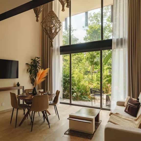 Luxury Loft w/ Pools, Gym, Rooftop Panoramic Views - Image 1