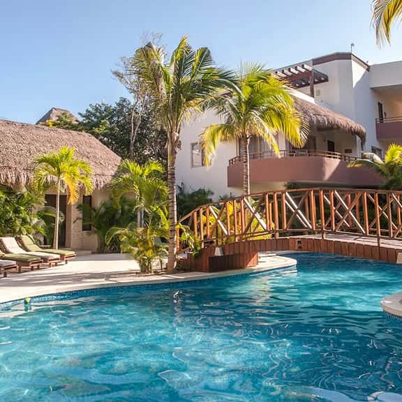 Private Rooftop Penthouse w/ Jacuzzi & Concierge - Image 1