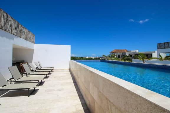 Digital Nomad Haven w/ 2 Pools, Gym, Coworking - Image 5