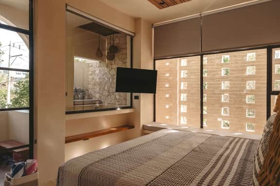 Boutique La Veleta Condo with Private Pool Terrace - Image 4