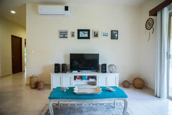 Private Rooftop Penthouse w/ Jacuzzi & Concierge - Image 3
