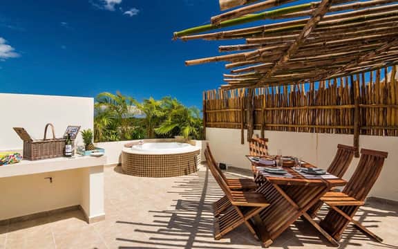Private Rooftop Penthouse w/ Jacuzzi & Concierge - Image 5